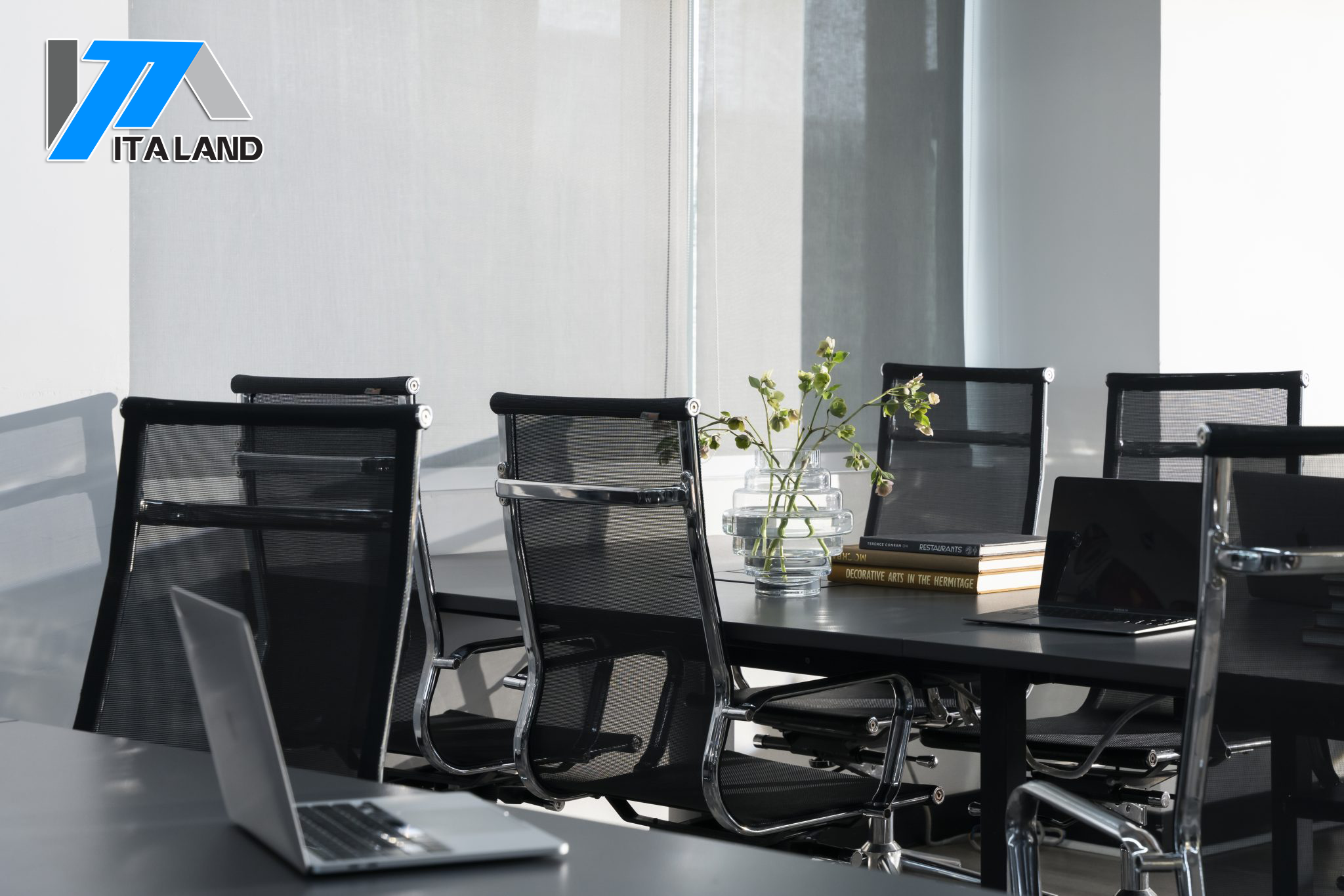 Hướng dẫn chọn lựa giữa văn phòng trọn gói và văn phòng chia sẻ