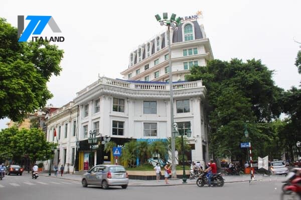 Opera Business Center