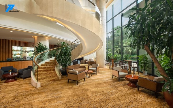 Crown Plaza Complex