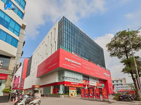 MAC Plaza
