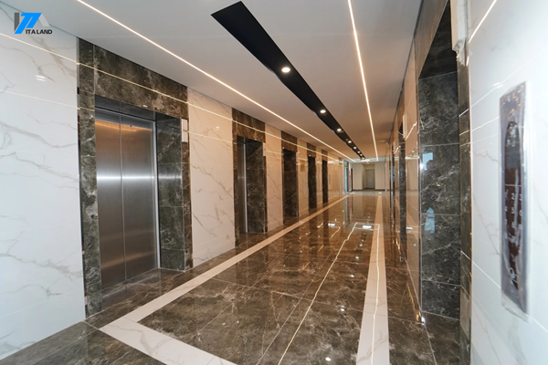 Intracom Riverside