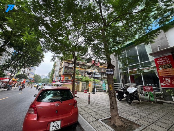 15 - 17 Ngọc Khánh