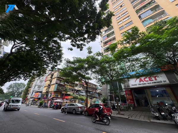 15 - 17 Ngọc Khánh