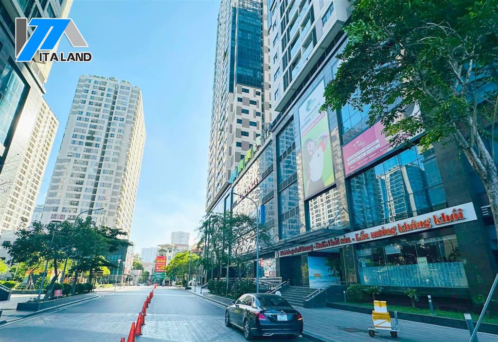 Cho thuê mặt bằng tầng 1 diện tích 1098m² tại Gold Season