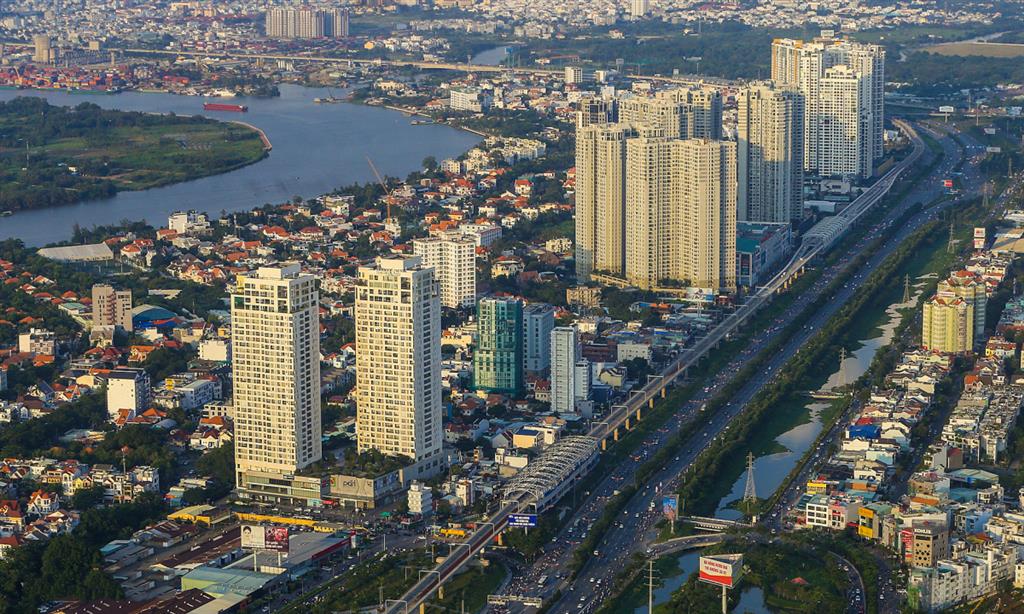 Nên thuê văn phòng tại trung tâm thương mại hay ngoại ô?