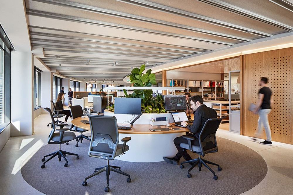 Hot Desking là? Cách tối ưu không gian và chi phí cho doanh nghiệp
