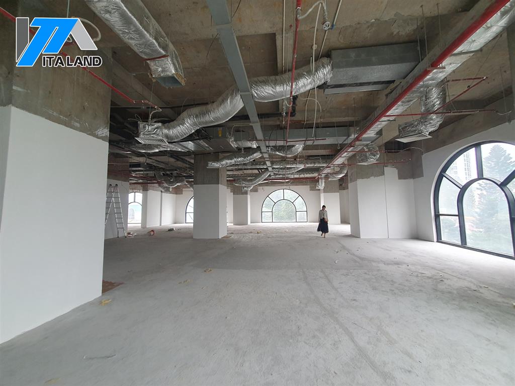 Cho thuê diện tích văn phòng 1800m2 ngay tại Royal city, Nguyễn Trãi, Thanh xuân