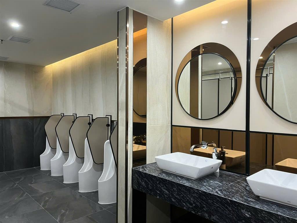 Cho thuê văn phòng tại Vinaconex Diamond Tower - Trung tâm thương mại Chợ Mơ